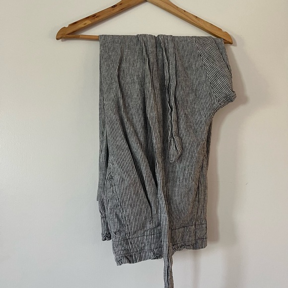 Paperbag Pants with Matching Cloth Belt - Picture 1 of 6